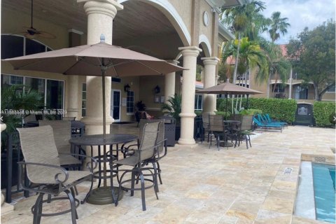 Condominio en alquiler en Pembroke Pines, Florida, 1 dormitorio, 64.1 m2 № 1932107 - foto 5