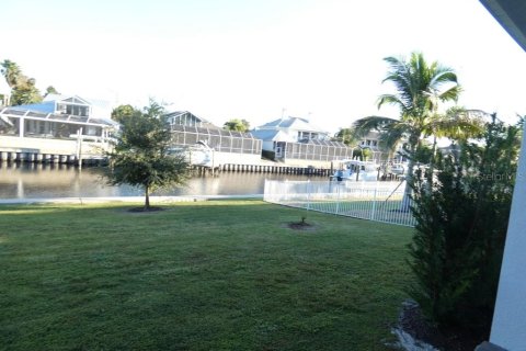 Villa ou maison à vendre à Apollo Beach, Floride: 5 chambres, 367.52 m2 № 2430722 - photo 18