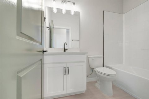Villa ou maison à vendre à Bradenton, Floride: 3 chambres, 197.23 m2 № 2203133 - photo 19
