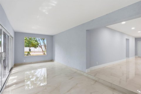 Touwnhouse à louer à Boca Raton, Floride: 2 chambres, 106.84 m2 № 2372280 - photo 5