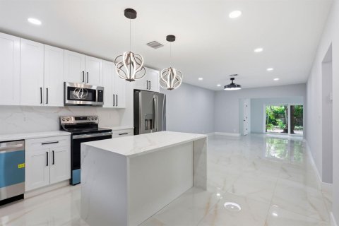 Touwnhouse à louer à Boca Raton, Floride: 2 chambres, 106.84 m2 № 2372280 - photo 7