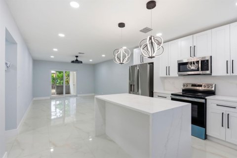 Touwnhouse à louer à Boca Raton, Floride: 2 chambres, 106.84 m2 № 2372280 - photo 10