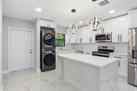 Touwnhouse à louer à Boca Raton, Floride: 2 chambres, 106.84 m2 № 2372280 - photo 8