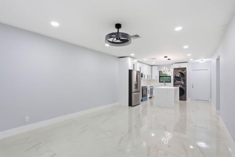 Touwnhouse à louer à Boca Raton, Floride: 2 chambres, 106.84 m2 № 2372280 - photo 6