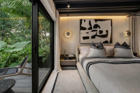 House in Miami, Florida 2 bedrooms № 2076096 - photo 25