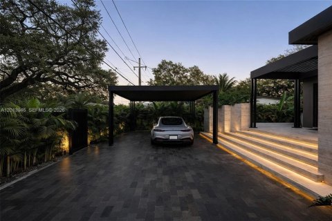 House in Miami, Florida 2 bedrooms № 2076096 - photo 5