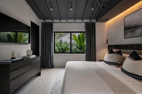 House in Miami, Florida 2 bedrooms № 2076096 - photo 28