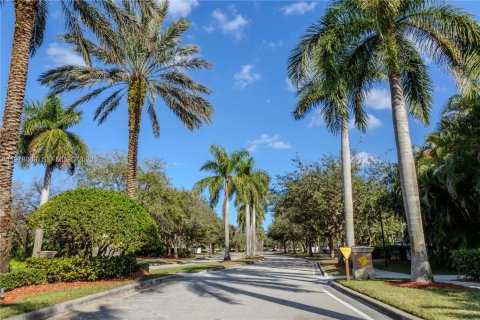 Condo in West Palm Beach, Florida, 1 bedroom  № 2042021 - photo 2