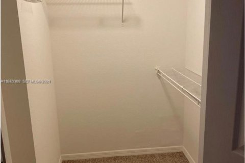 Condo in West Palm Beach, Florida, 1 bedroom  № 2042021 - photo 21