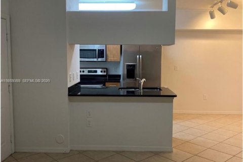Condo in West Palm Beach, Florida, 1 bedroom  № 2042021 - photo 7