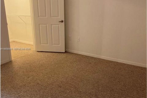 Condo in West Palm Beach, Florida, 1 bedroom  № 2042021 - photo 19