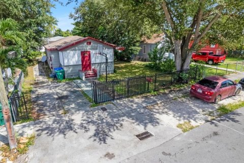 House in Miami, Florida 3 bedrooms, 104.24 sq.m. № 1943554 - photo 5