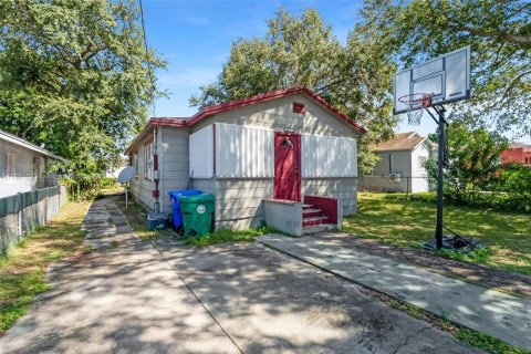 House in Miami, Florida 3 bedrooms, 104.24 sq.m. № 1943554 - photo 7