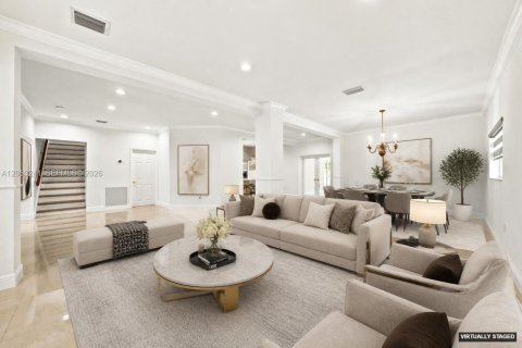 House in Sunny Isles Beach, Florida 5 bedrooms, 309.36 sq.m. № 2186188 - photo 5