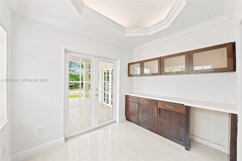 House in Sunny Isles Beach, Florida 5 bedrooms, 309.36 sq.m. № 2186188 - photo 22