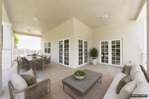 House in Sunny Isles Beach, Florida 5 bedrooms, 309.36 sq.m. № 2186188 - photo 26