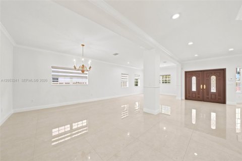 House in Sunny Isles Beach, Florida 5 bedrooms, 309.36 sq.m. № 2186188 - photo 8