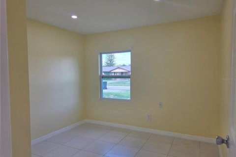 Villa ou maison à louer à Okeechobee, Floride: 3 chambres, 96.06 m2 № 2258512 - photo 10