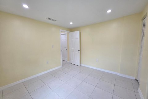 Villa ou maison à louer à Okeechobee, Floride: 3 chambres, 96.06 m2 № 2258512 - photo 13