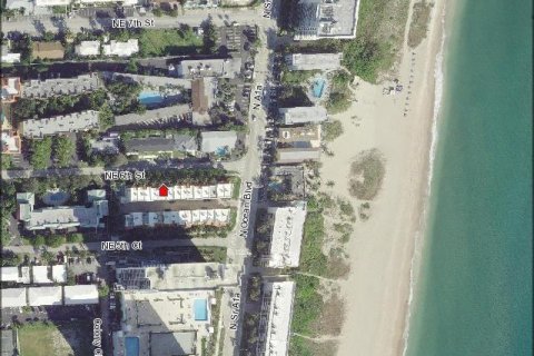 Adosado en alquiler en Pompano Beach, Florida, 2 dormitorios, 158.49 m2 № 1065581 - foto 1