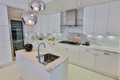 Copropriété à louer à Sunny Isles Beach, Floride: 3 chambres, 428.19 m2 № 1985324 - photo 15