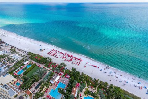 Copropriété à louer à Sunny Isles Beach, Floride: 3 chambres, 428.19 m2 № 1985324 - photo 4