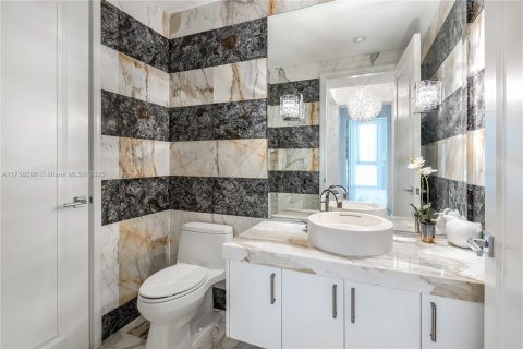 Copropriété à louer à Sunny Isles Beach, Floride: 3 chambres, 428.19 m2 № 1985324 - photo 19