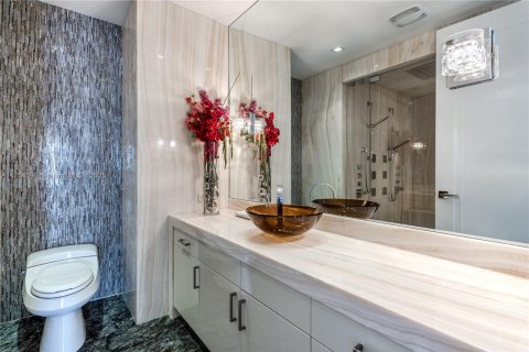 Copropriété à louer à Sunny Isles Beach, Floride: 3 chambres, 428.19 m2 № 1985324 - photo 13