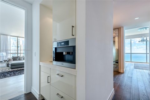 Copropriété à louer à Sunny Isles Beach, Floride: 3 chambres, 428.19 m2 № 1985324 - photo 10