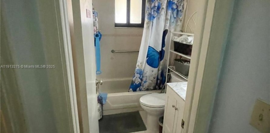 Casa en Hialeah, Florida 3 dormitorios, 147.34 m2 № 1968604