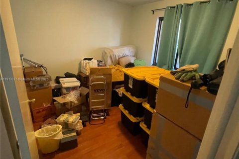 Casa en venta en Hialeah, Florida, 3 dormitorios, 147.34 m2 № 1968604 - foto 6