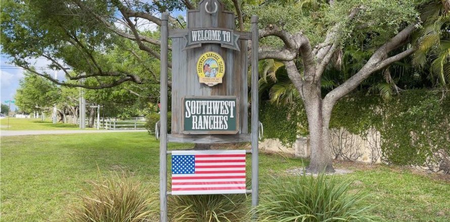 House in Southwest Ranches, Florida 4 bedrooms, 420.38 sq.m. № 1093187