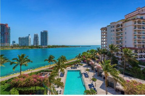 Condo à Miami Beach, Floride, 3 chambres  № 2152704
