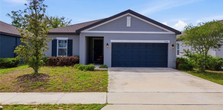 Villa ou maison à DeLand, Floride 4 chambres, 175.59 m2 № 2137285