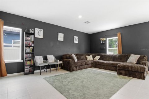 Villa ou maison à vendre à DeLand, Floride: 4 chambres, 175.59 m2 № 2137285 - photo 4