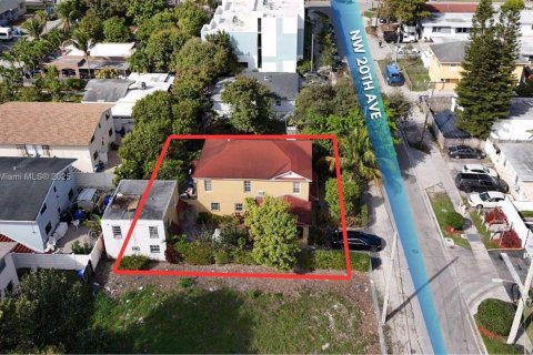 Terreno en venta en Miami, Florida № 1980290 - foto 2