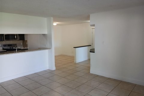 Снять в аренду кондоминиум в Майами, Флорида 2 спальни, 99.87м2, № 1948172 - фото 7