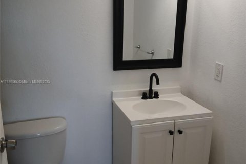 Снять в аренду кондоминиум в Майами, Флорида 2 спальни, 99.87м2, № 1948172 - фото 23