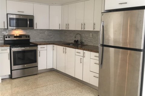 Copropriété à louer à Miami, Floride: 1 chambre, 56.58 m2 № 1888297 - photo 1