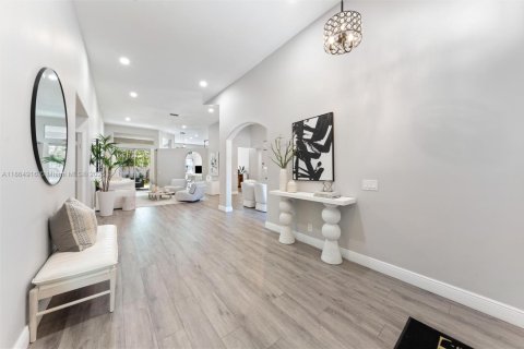 Casa en venta en Weston, Florida, 5 dormitorios, 281.22 m2 № 1893391 - foto 3