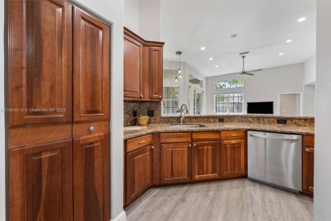 Casa en venta en Weston, Florida, 5 dormitorios, 281.22 m2 № 1893391 - foto 6