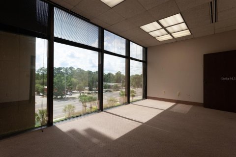 Propiedad comercial en alquiler en Gainesville, Florida, 836.12 m2 № 1111304 - foto 20