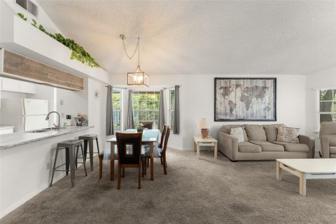 Купить кондоминиум в Киссимми, Флорида 4 комнаты, 120.87м2, № 2100335 - фото 10