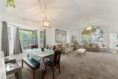 Купить кондоминиум в Киссимми, Флорида 4 комнаты, 120.87м2, № 2100335 - фото 11