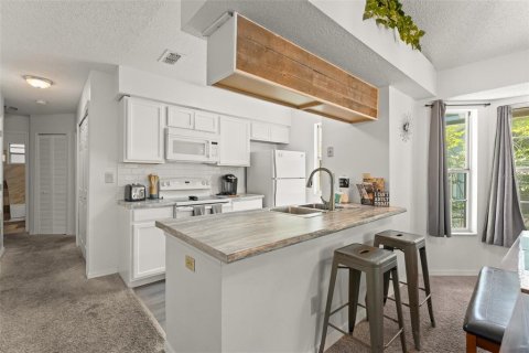 Купить кондоминиум в Киссимми, Флорида 4 комнаты, 120.87м2, № 2100335 - фото 5
