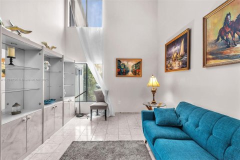 Купить кондоминиум в Майами, Флорида 3 спальни, 170.94м2, № 1980124 - фото 9