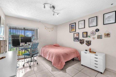 Купить кондоминиум в Майами, Флорида 3 спальни, 170.94м2, № 1980124 - фото 25