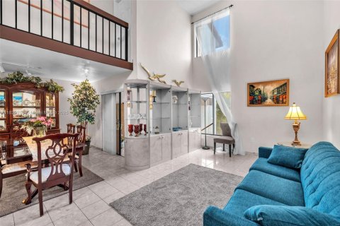 Купить кондоминиум в Майами, Флорида 3 спальни, 170.94м2, № 1980124 - фото 10