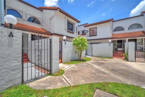 Купить кондоминиум в Майами, Флорида 3 спальни, 170.94м2, № 1980124 - фото 2