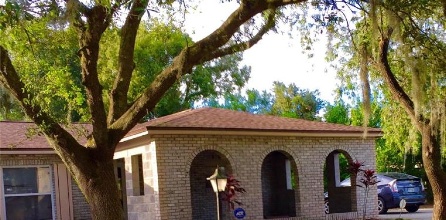 Villa ou maison à Seffner, Floride 3 chambres, 111.48 m2 № 2386774